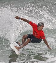 Surfing: Kanoa Igarashi