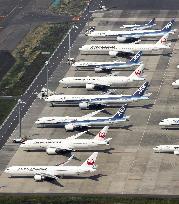 JAL drops into 1st quarterly red since 2012 relisting