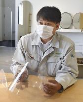 Face shield production in Japan
