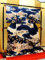 Kimono using Kyo-yuzen dyeing method