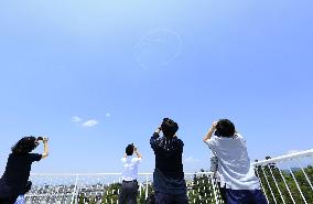 Plane draws "smile" mark in Fukushima