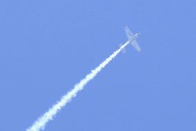 Plane draws "smile" mark in Fukushima