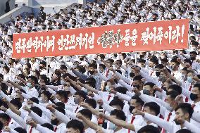 N. Korea criticizes defectors for bill distributing