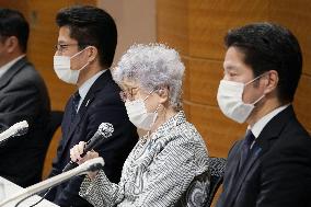 Abductee Megumi Yokota's mother meets press after husband's death
