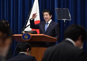 PM Abe meets press after Diet closure