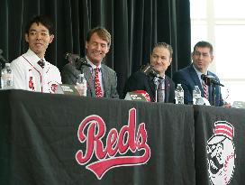 Baseball: Shogo Akiyama joins Cincinnati Reds