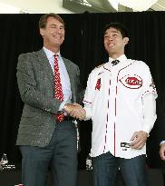 Baseball: Shogo Akiyama joins Cincinnati Reds