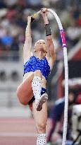 Athletics: women's pole vault at world c'ships