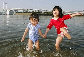 Temperatures hit July levels in some places in Japan