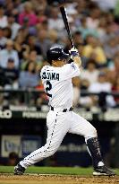 Seattle Mariners catcher Jojima hits grand