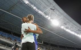 Olympics: Eaton wins decathlon gold