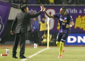 Soccer: Sanfrecce players say Moriyasu resignation is on them