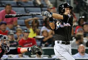 Ichiro singles against Braves