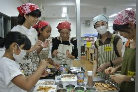 Children's cafeterias booming in Japan, but neglected kids still big issue