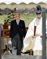 Japanese imperial couple visits late emperor's mausoleum