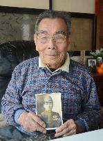 5.22 Battle of Luzon survivor shows photo as young WWII Japanese soldier