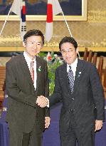 Japan, S. Korea foreign ministers meet amid rows over WWII issues