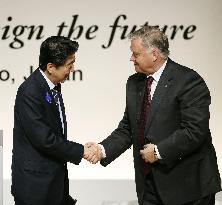 Abe meets Russian Railways head at high-speed rail congress
