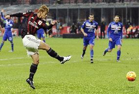 AC Milan's Honda late substitute in Serie A game vs. Sampdoria