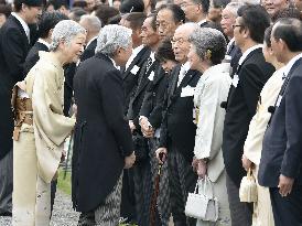 Emperor, empress meet with Nobel laureate in physics