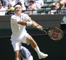 Nishikori beats Bolelli in 5-set Wimbledon opener