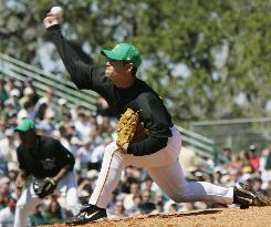 Kuwata throws one scoreless inning