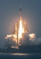 Japan launches satellite to study Earth's greenhouse gases