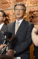 Suga, Okinawa governor remain apart over Futenma relocation