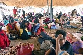 Nepalese wait for post-quake medical checkups under tent