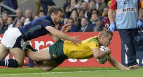 Rugby: Australia edge Scotland on last-minute penalty