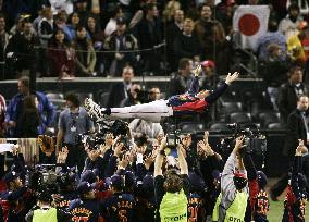 Japan beats Cuba to win World Baseball Classic