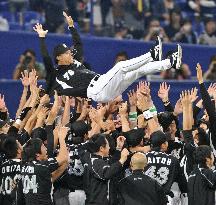 CORRECTED Lotte wins Japan Series title
