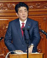 PM Abe makes policy address to Diet