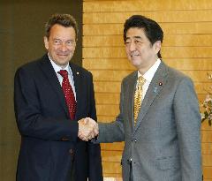 Prime Minister Abe, ICRC chief Maurer meet in Tokyo