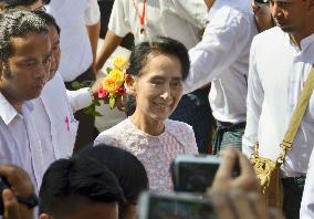 Myanmar ruling party chief admits election loss to NLD