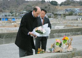 U.S. envoy in Fukushima