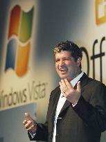 Microsoft's Vista operating system goes on sale