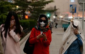 Year's worst level of yellow dust hits Beijing