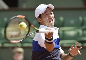 Nishikori competes with Bellucci