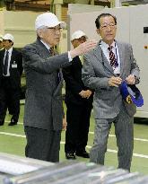 Emperor Akihito visits Fuji Manufacturing