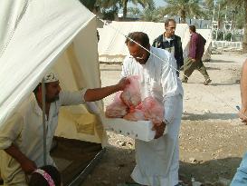 (1)Evacuees from Fallujah stay in Baghdad
