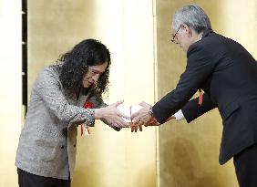 Comedian Matayoshi receives award for coveted literary prize