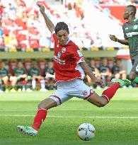 Japanese footballer Muto about to score 1st goal in Europe