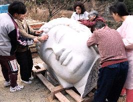 Buddha statue from India arrives in Nara