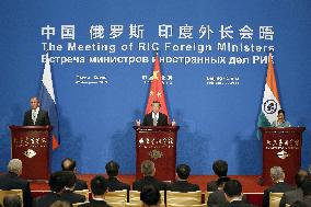 Chinese, Russian, Indian foreign ministers meet in Beijing
