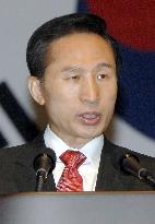 S. Korea president calls for future-oriented ties with Japan