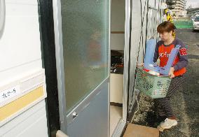 (2)Nagaoka, Oguni residents move into temporary housing