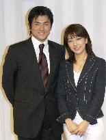 Giants' Takahashi marries TV announcer