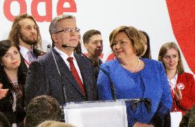 Incumbent Komorowski loses in Polish presidential election