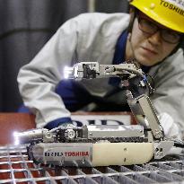Scorpion-shaped robot to inspect inside of Fukushima reactor